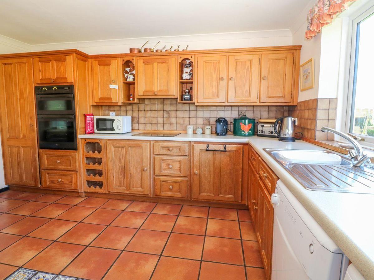 הוילה הוליהד Charming 2 Bed House Near Rhoscolyn Discounts For מראה חיצוני תמונה